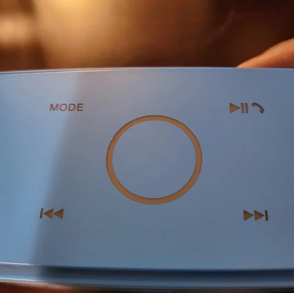 DOSS SoundBox Touch Wireless Bluetooth Speaker 12W HD Sound and Bass, IPX5 - Picture 2 of 12